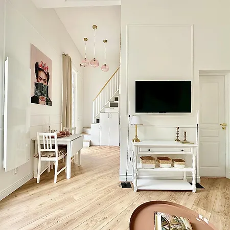 Winter Palace - Parking - Centre - Calme * Μεντόν